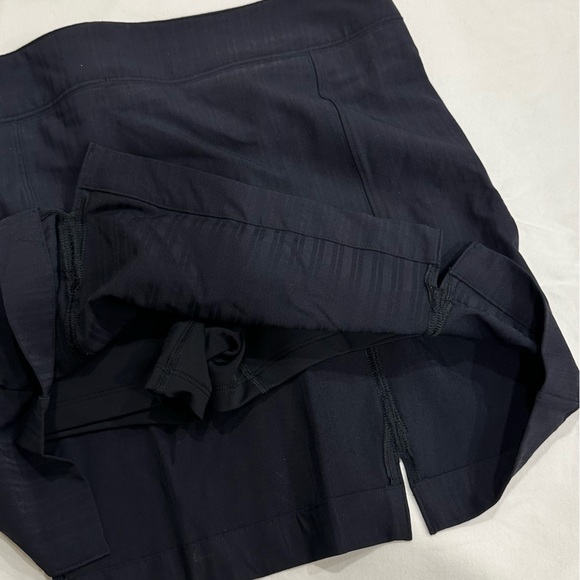 Under Armour NWT Golf Skort - Picture 2 of 8